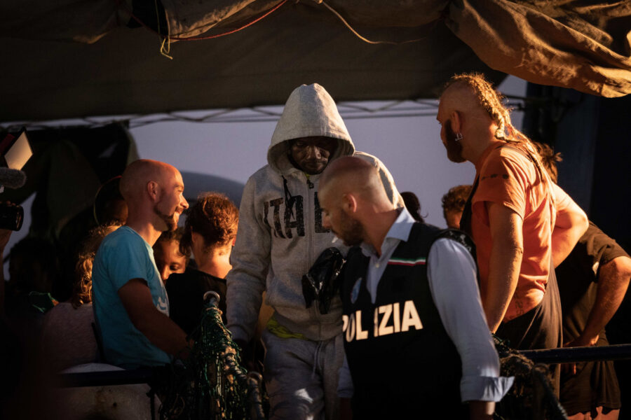 20 Sea Watch 3 Arriving Lampedusa Standoff Carola Rackete Mediterranean Selene Magnolia